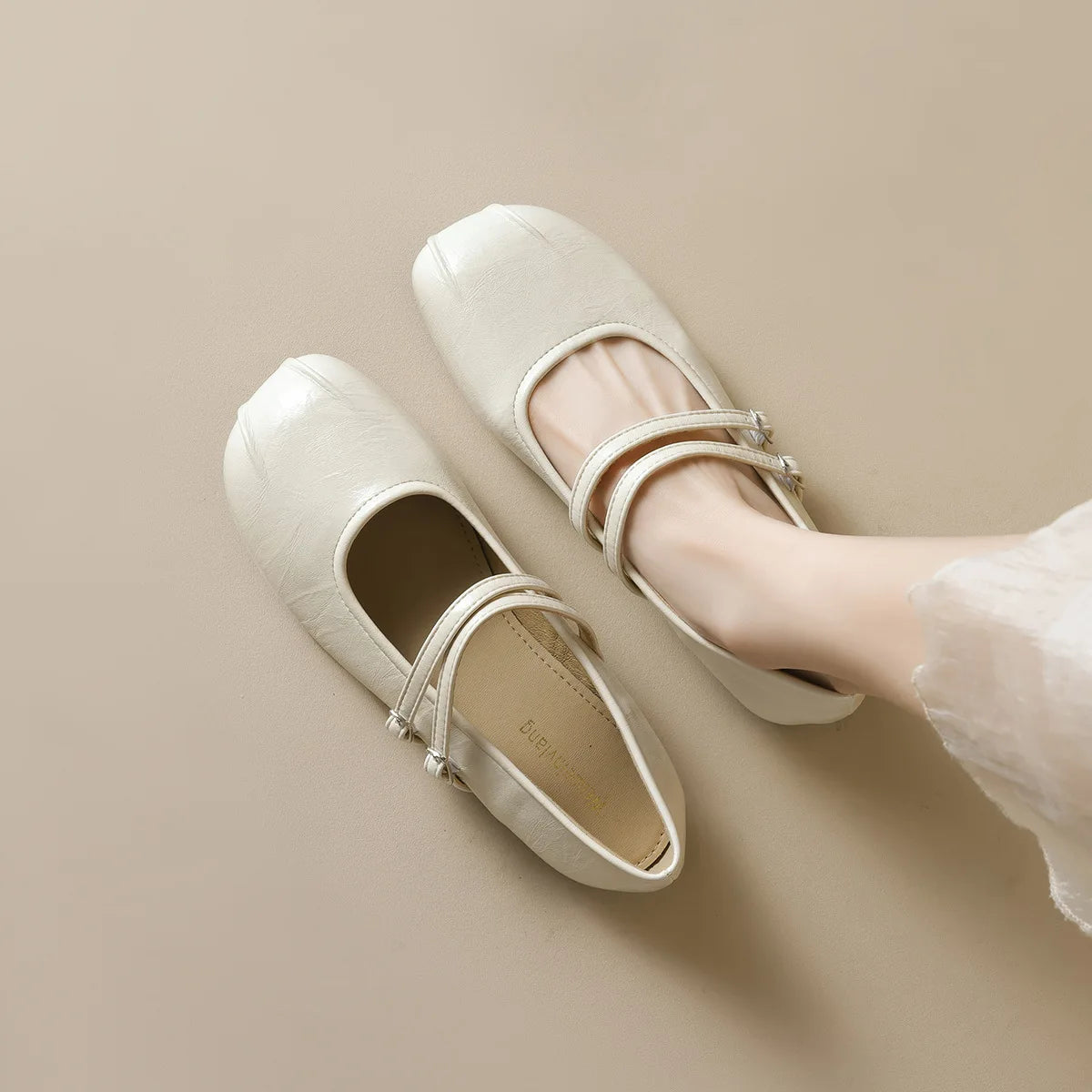 New spring women's outerwear shoes Round toe design Mary Jane shoes Ladies' casual flat shoes Work boat shoes Large sizes 41-43