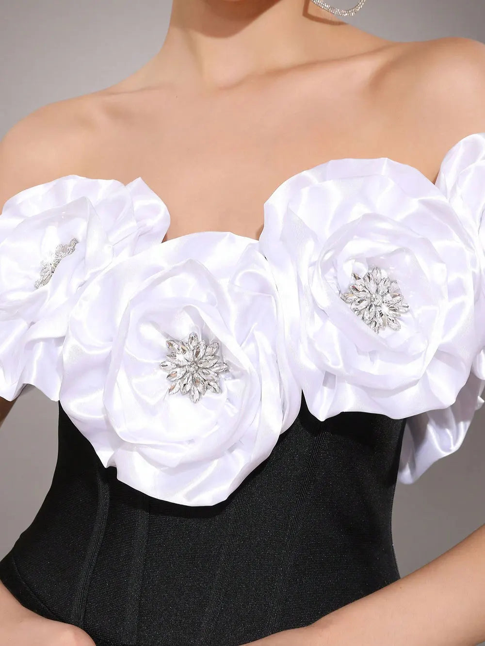 2025 Elegant Women's Light Luxury Flower Design Bandage Dresses One Collar Shoulder Bodycon Bareback Long Dress Party Vestidos