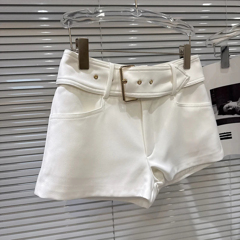 Winter New Elegant Metal Buckle Wide Waistband Straight Short Pants For Women Solid Color Shorts Female 11A07477