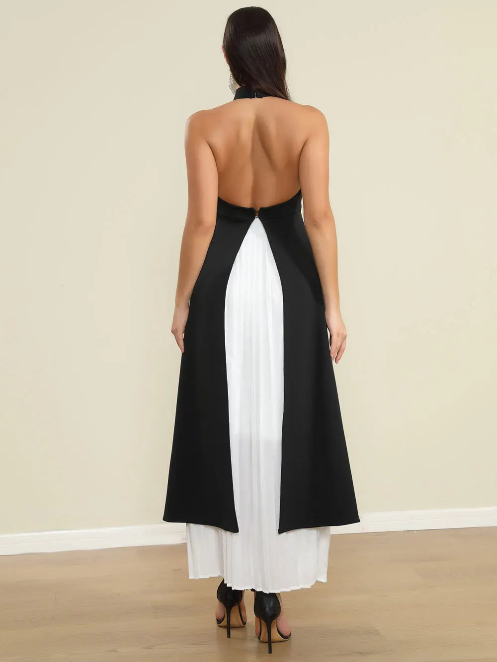 2025 Elegant Women's Loose pleated Long Dress with Stand up Collar and Sleeveless Black and White Dress Fashion Banquet Vestidos