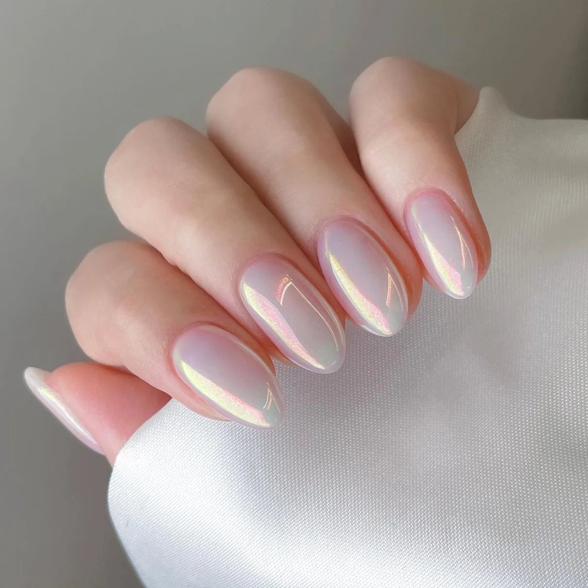 24Pcs Simple Wine Red Fake Nail with Glue Mid-length Almond Press on False Nails Wearable Round Head Oval Full Cover Nail Tips 3242