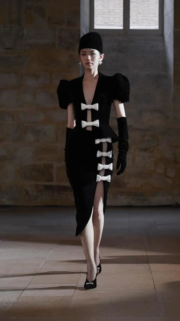 2025 New Fashion Gloves Black Velvet Woman Set Shining Diamond Bows V-Neck Jacket Sexy Hollow out package Hips Skirt Set 2 Piece