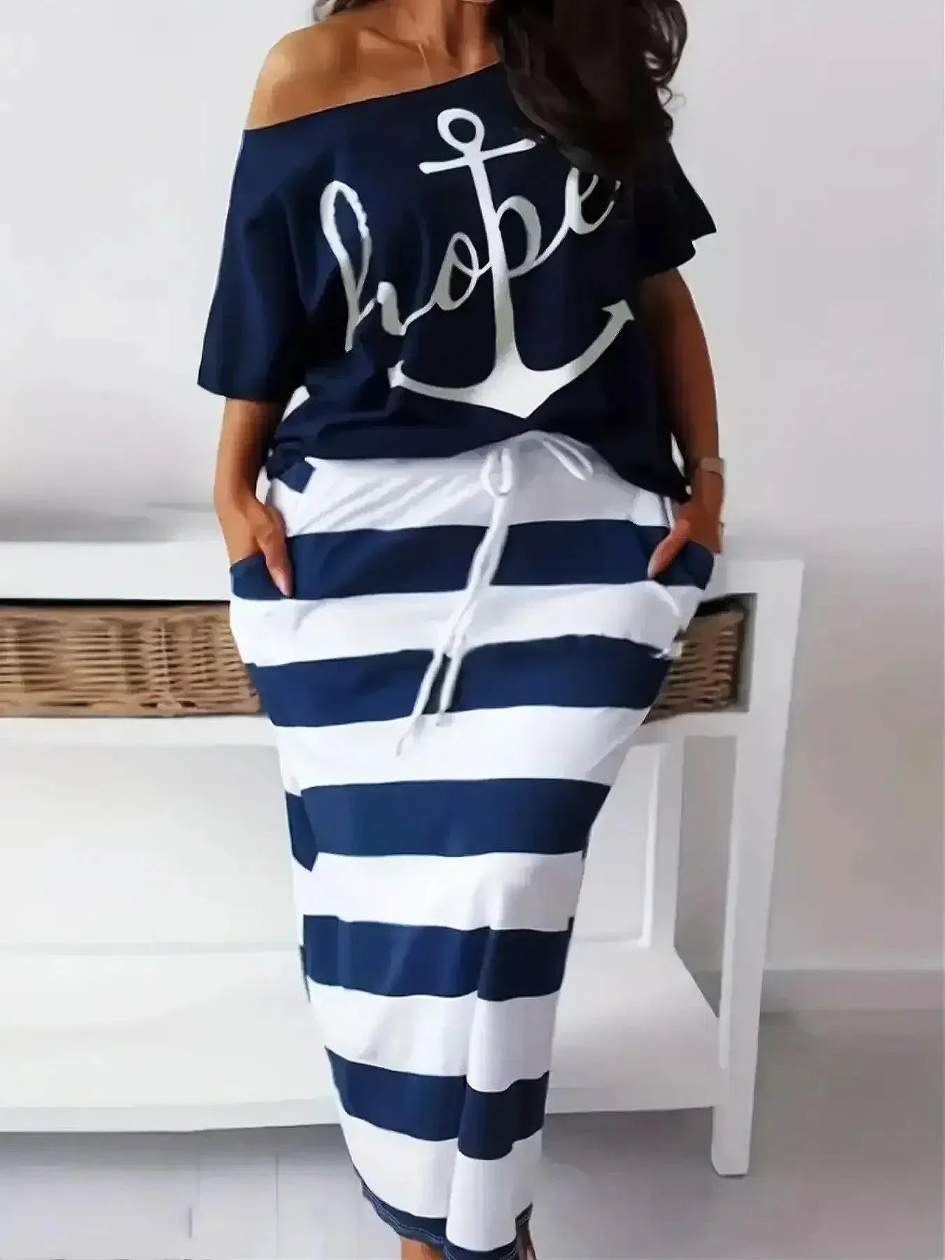 Plus Size 1XL-5XL Women's Fashion Short Sleeve Striped Pants Set Casual Loose Round Neck Letter Printed Short Sleeve Pants Set Navy Blue