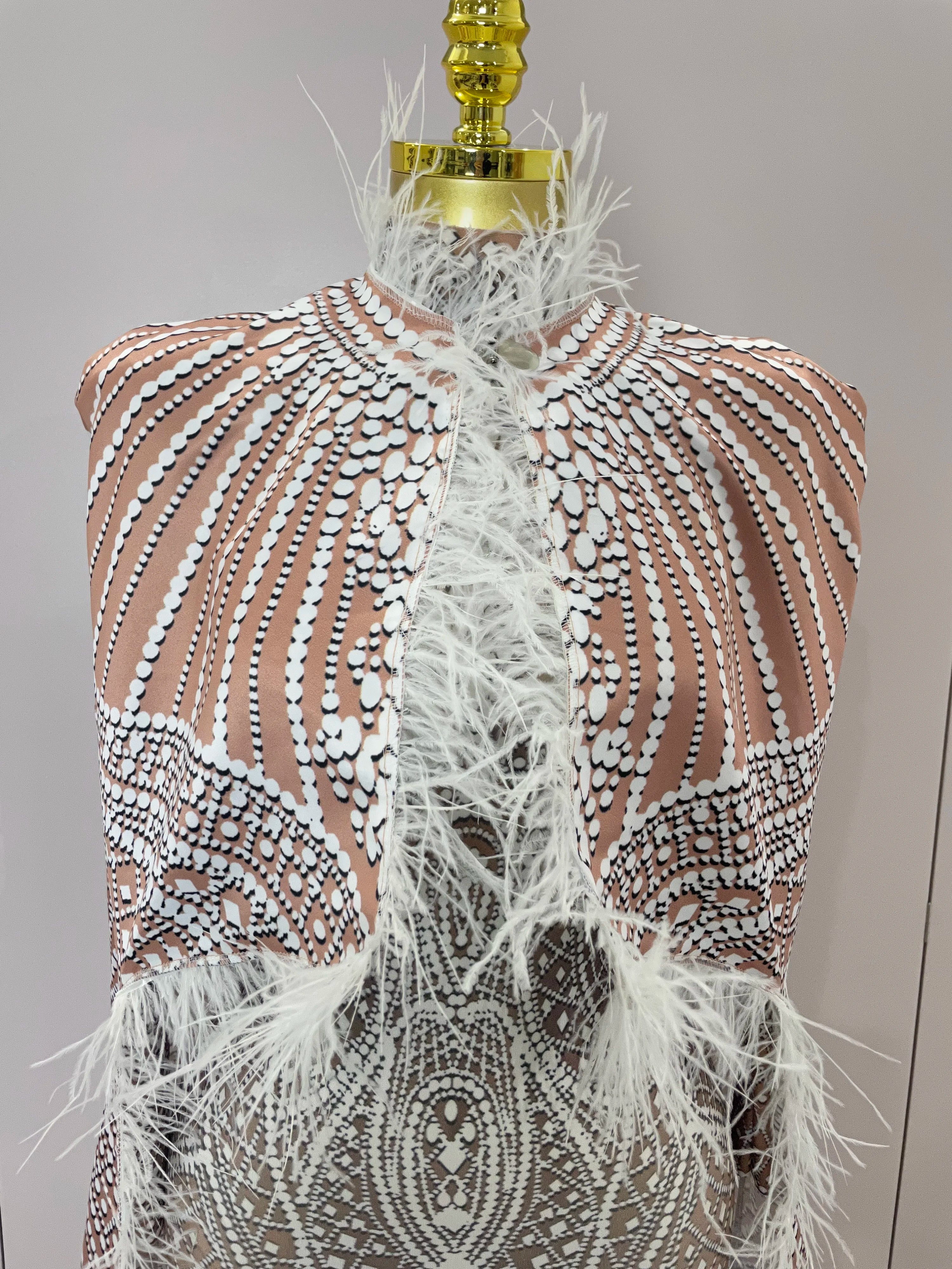 2025Luxury Feathers Cloak White Printing Sexy Sheath Jumpsuit Women Evening Party Bar Nightclub Singer Stage Performance Costume