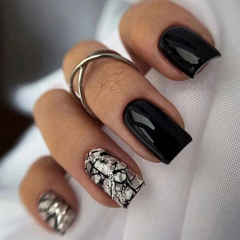 24Pcs Fashion Fake Nails Press on Short Square Head False Nail Art Black Starlit Sky Design Artifical Full Cover Nail Tips 1515
