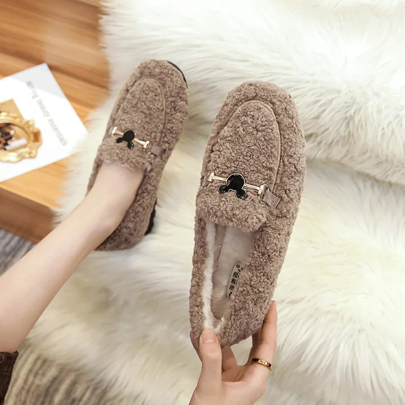 Women's plush cotton shoes Winter outdoor warm snow boots Flat bottomed Lefu shoes Lambhair Metal decoration design Large 41-43 Khaki