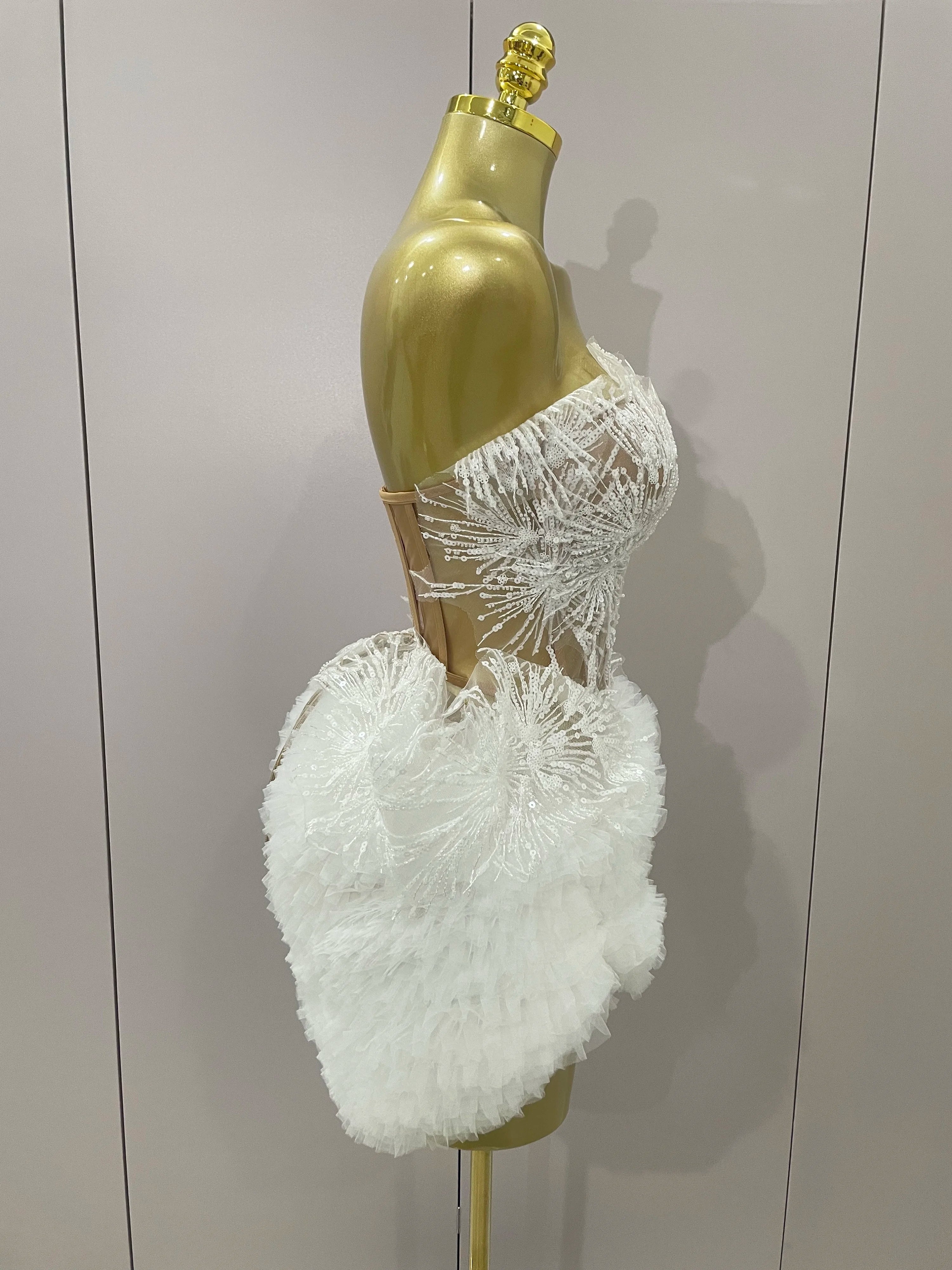 Stock Sexy White Lace Strapless Tops Ruffles Mini Skirt 2 PCS Set Women Evening Party Nightclub Singer Stage Performance Costume