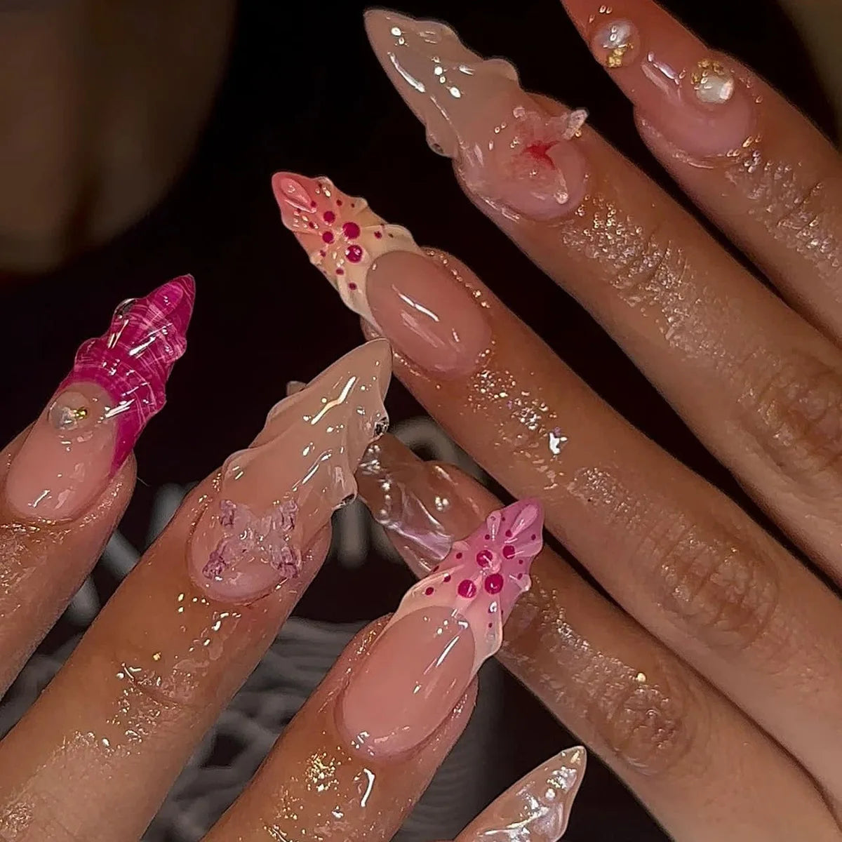 24pcs Sweet French Pink Press on Nail 3D Pearl Butterfly Design Fake Nail Tips Wearable Full Cover Korean Almond Fake Nail Patch J3