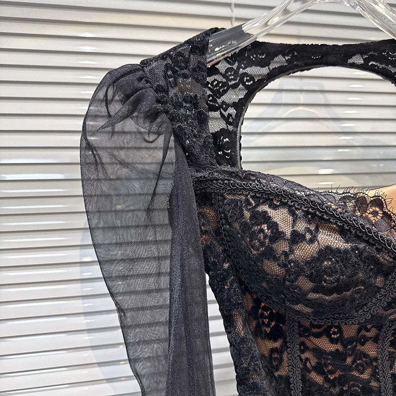 Winter New Fashion Mesh Sleeve Hollow Fishbone Chest Pad Slim Fit Lace Shirts For Women Versatile Short Top 11A07463