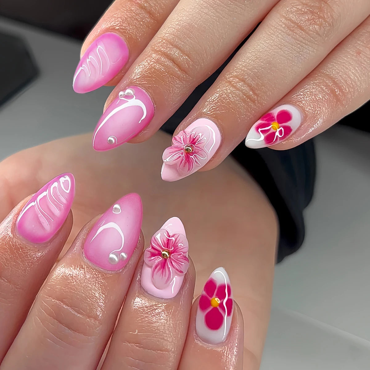 24Pcs/box Mid-length 3D Floral Pearl Design False Nail Sweet Flower Pattern Elegant Girls Wearing Press on Nails Manicure Tips 9