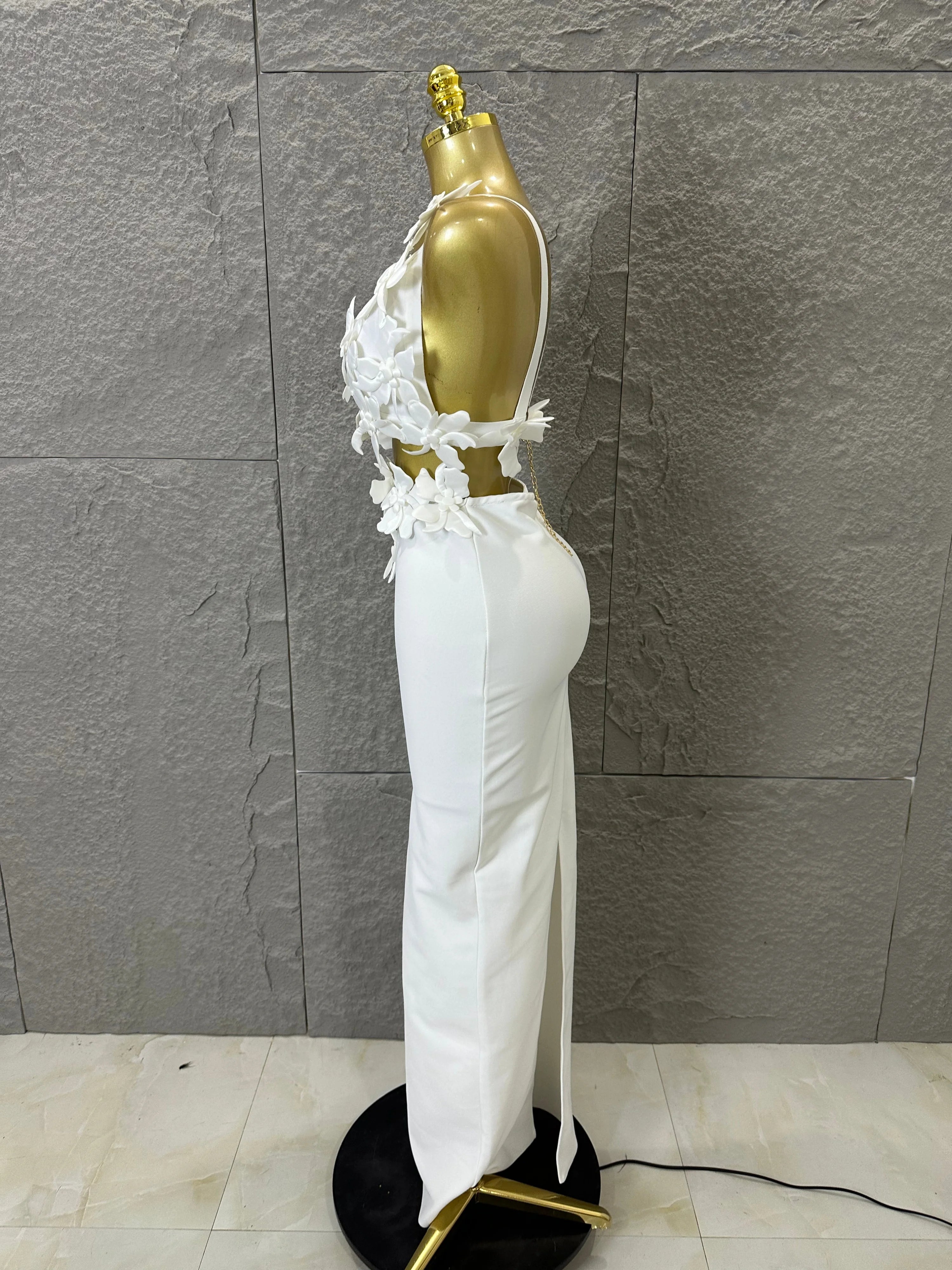 2026 Glamorous White 3D Floral Maxi Dress Women Sexy V-Neck Sheer Cutout Waist Bodycon Outfit Evening Gala Party Costume