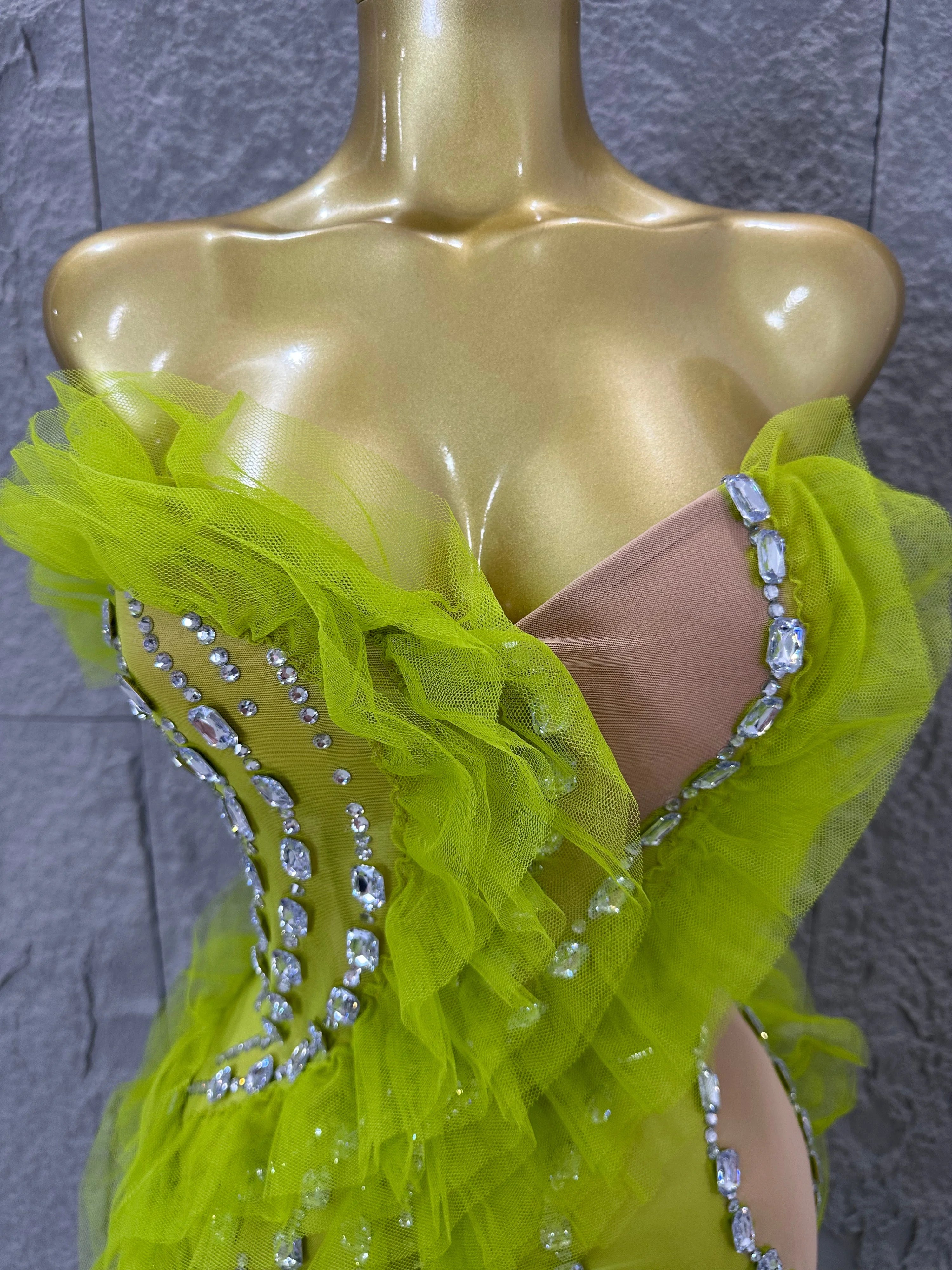 Luxury Green Sheer Mesh Ruffle Dress Neck Crystal Rhinestone Trim Cut Out Slim Fit Evening Wedding Guest Cocktail Party Dress