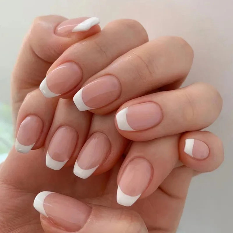 24Pcs Wearable Fake Nail Art Tips Short Square Head Press on Nails Simple White French False Nails Detachable Finished Manicure 2419