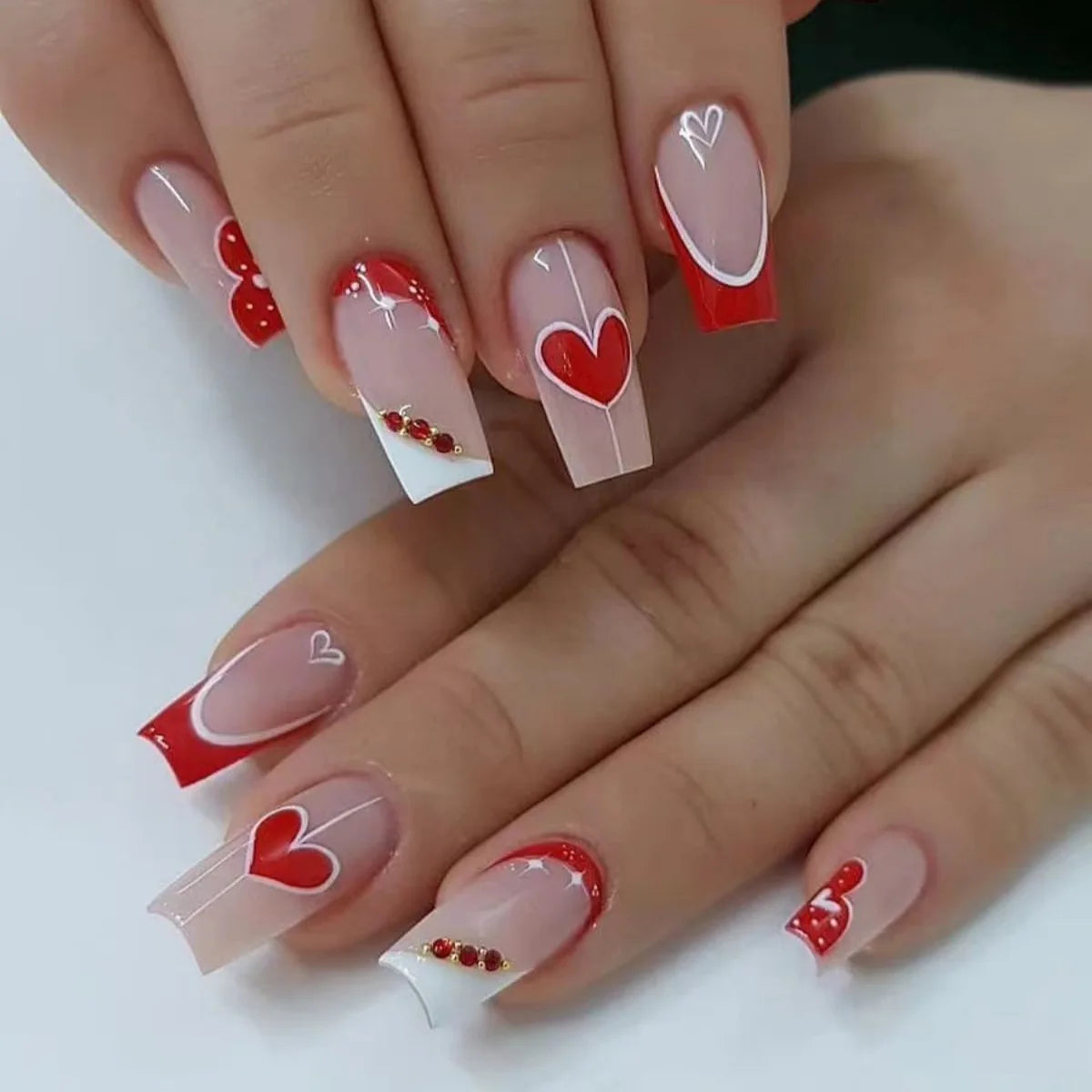 24Pcs French Pink Press on Nails Short Square Head Fake Nails with Flower Rhinestone Design Wearable Finished False Nail Tips 80