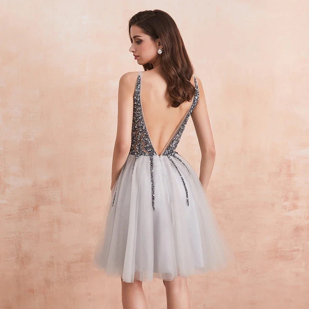 Sparkle Crystal Beaded Short Cocktail Dresses Gray Homecoming Dress Double V-Neck Sexy Shiny Mini Prom Gown robe de cocktail