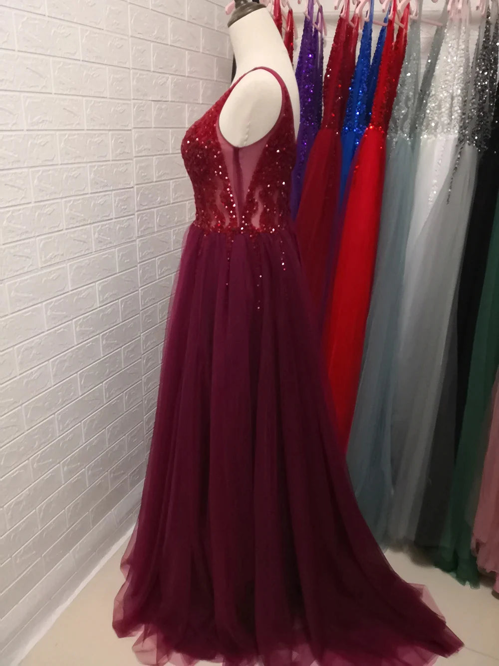 Sexy V-Neck Long Prom Dresses Beaded Beading Crystal High Splits Backless A-Line Formal Gown Party Dress dark burgundy
