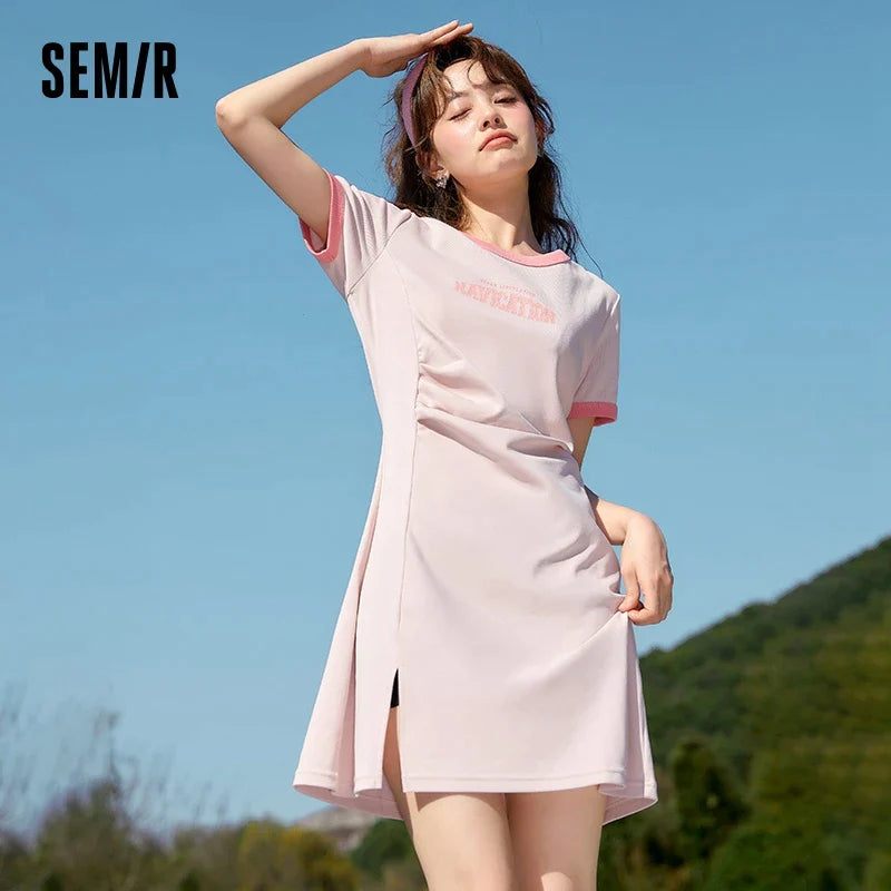 Semir Dress Women Slit to Show Long Legs and Slim Fit 2023 Summer New Contrasted Color Retro Letter Knitted Dress