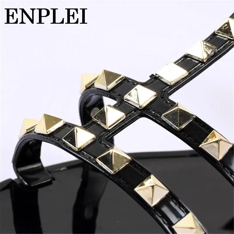 Fashion Summer Rivets Flat Comfortable Women Sandals Feminina Slippers Size 36-41