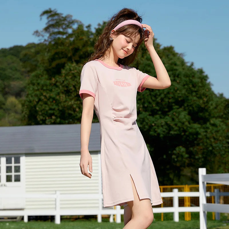 Semir Dress Women Slit to Show Long Legs and Slim Fit 2023 Summer New Contrasted Color Retro Letter Knitted Dress