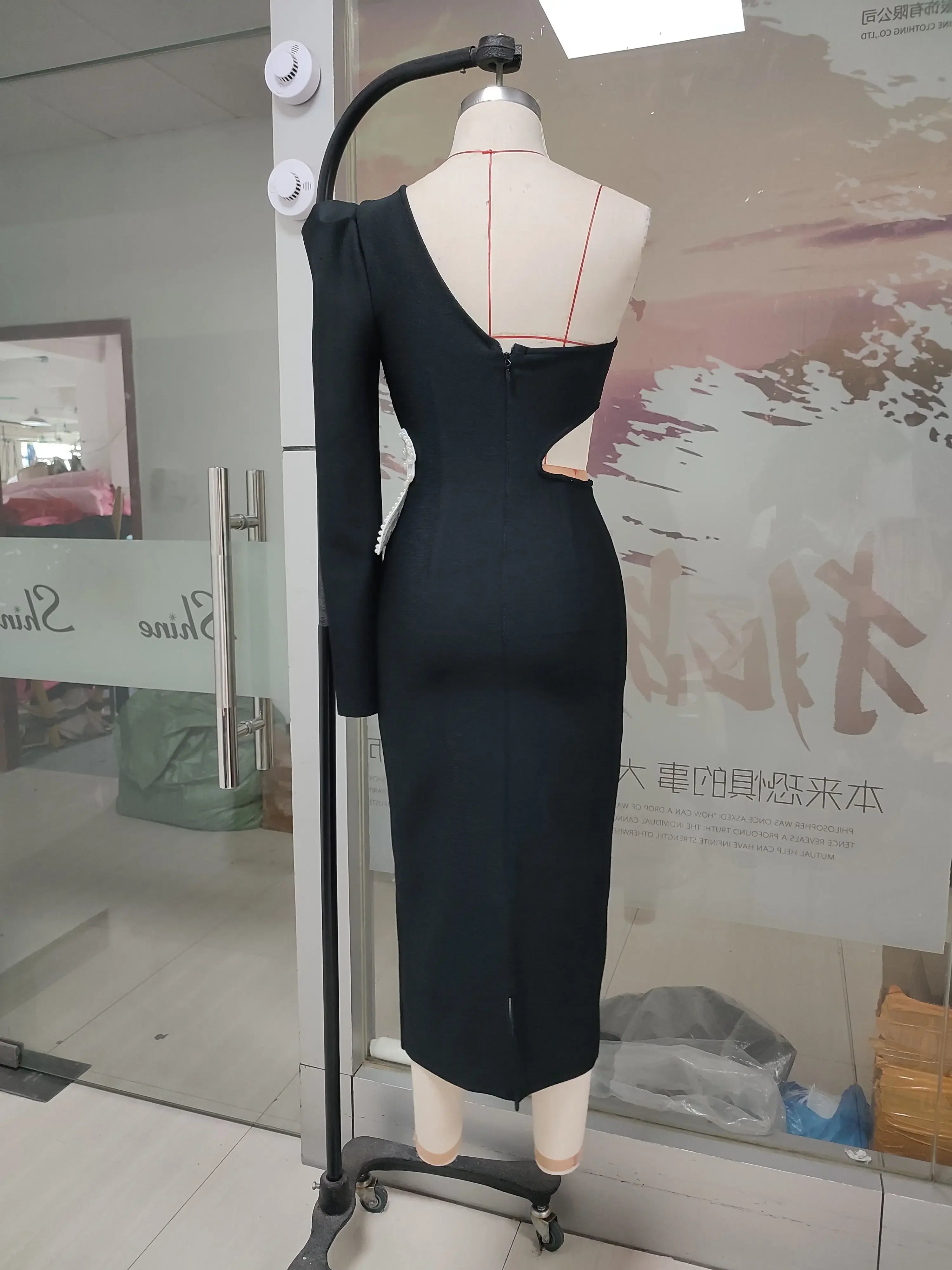 2023 Autumn New Women's Sexy One Shoulder Long Sleeve Hollow Out Flower Bandage Midi Dress Bodycon Celebrity Party Evening Dress