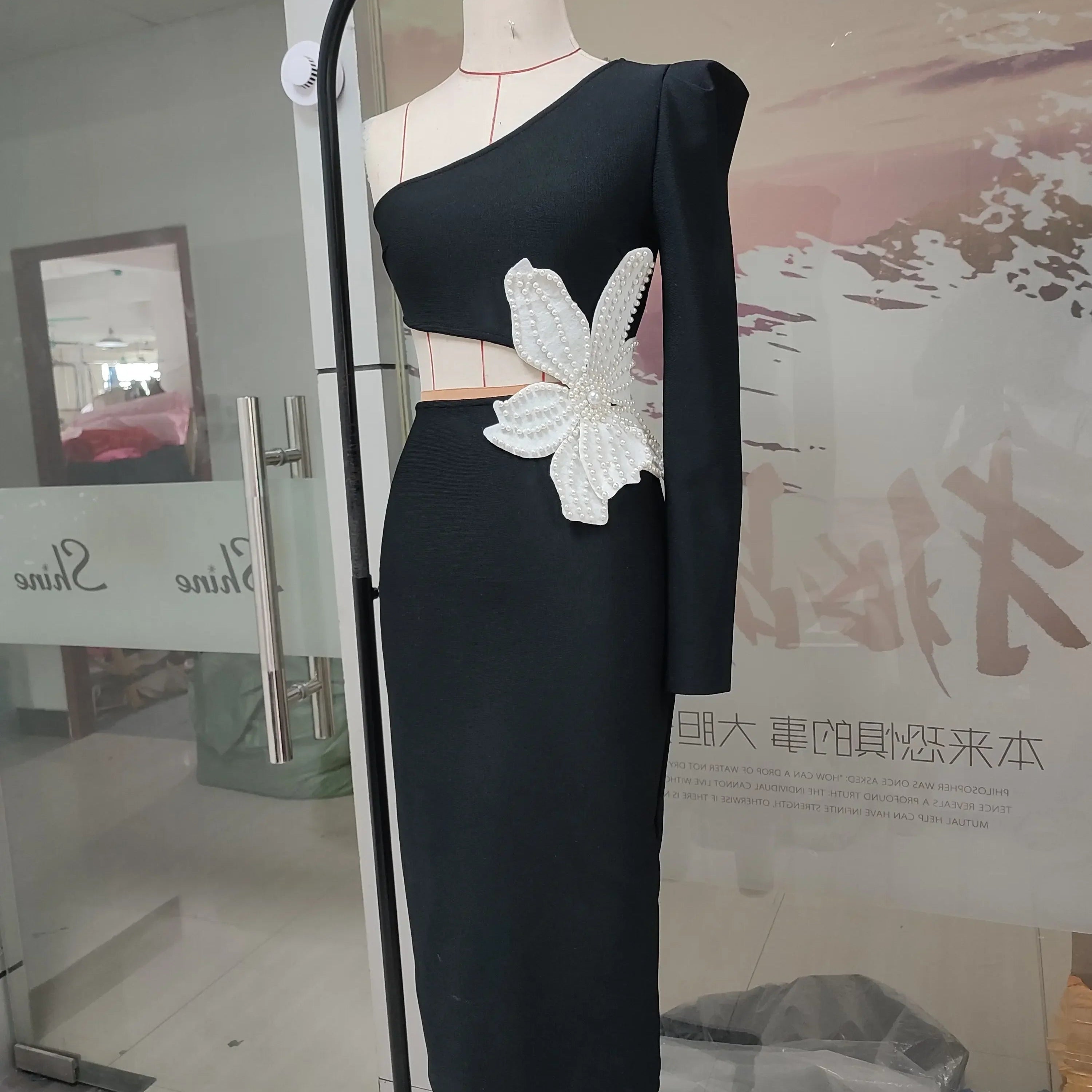 2023 Autumn New Women's Sexy One Shoulder Long Sleeve Hollow Out Flower Bandage Midi Dress Bodycon Celebrity Party Evening Dress