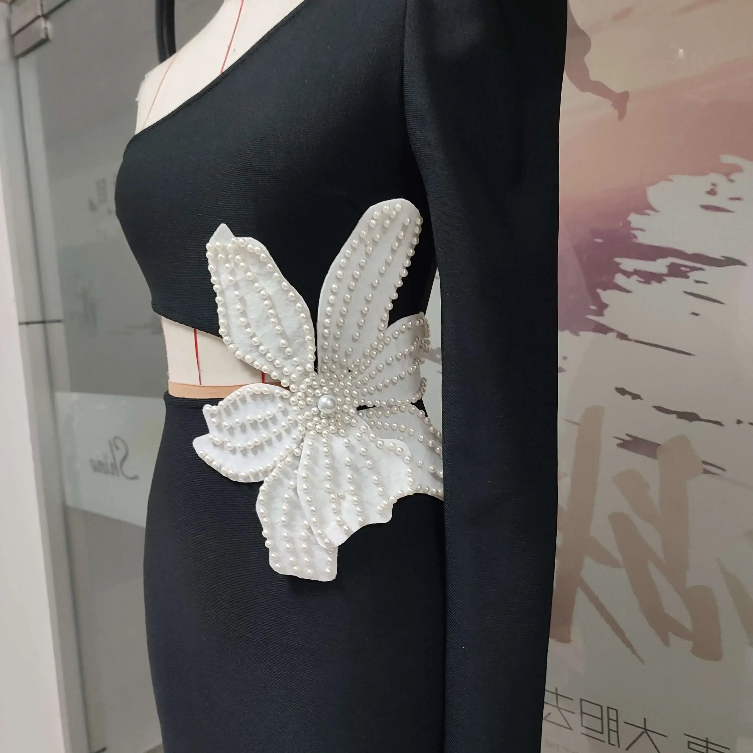 2023 Autumn New Women's Sexy One Shoulder Long Sleeve Hollow Out Flower Bandage Midi Dress Bodycon Celebrity Party Evening Dress