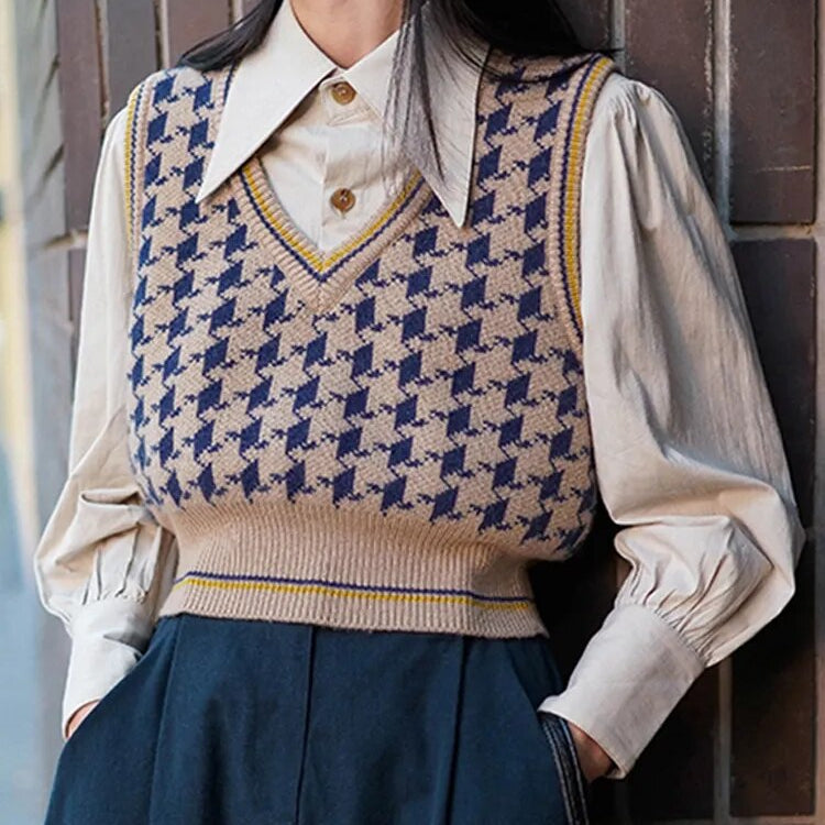 2024 Autumn/Winter Retro Knitted Vest Women's Design Sense Small Style Fit Short Sweater Tank Top for Outwear