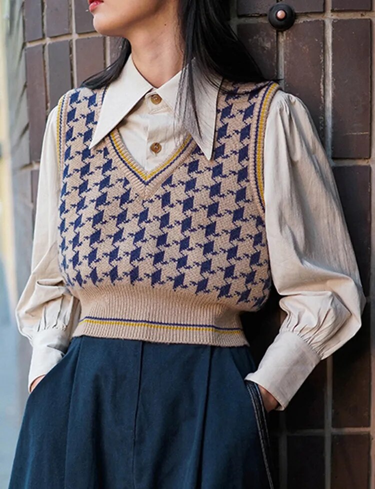 2024 Autumn/Winter Retro Knitted Vest Women's Design Sense Small Style Fit Short Sweater Tank Top for Outwear