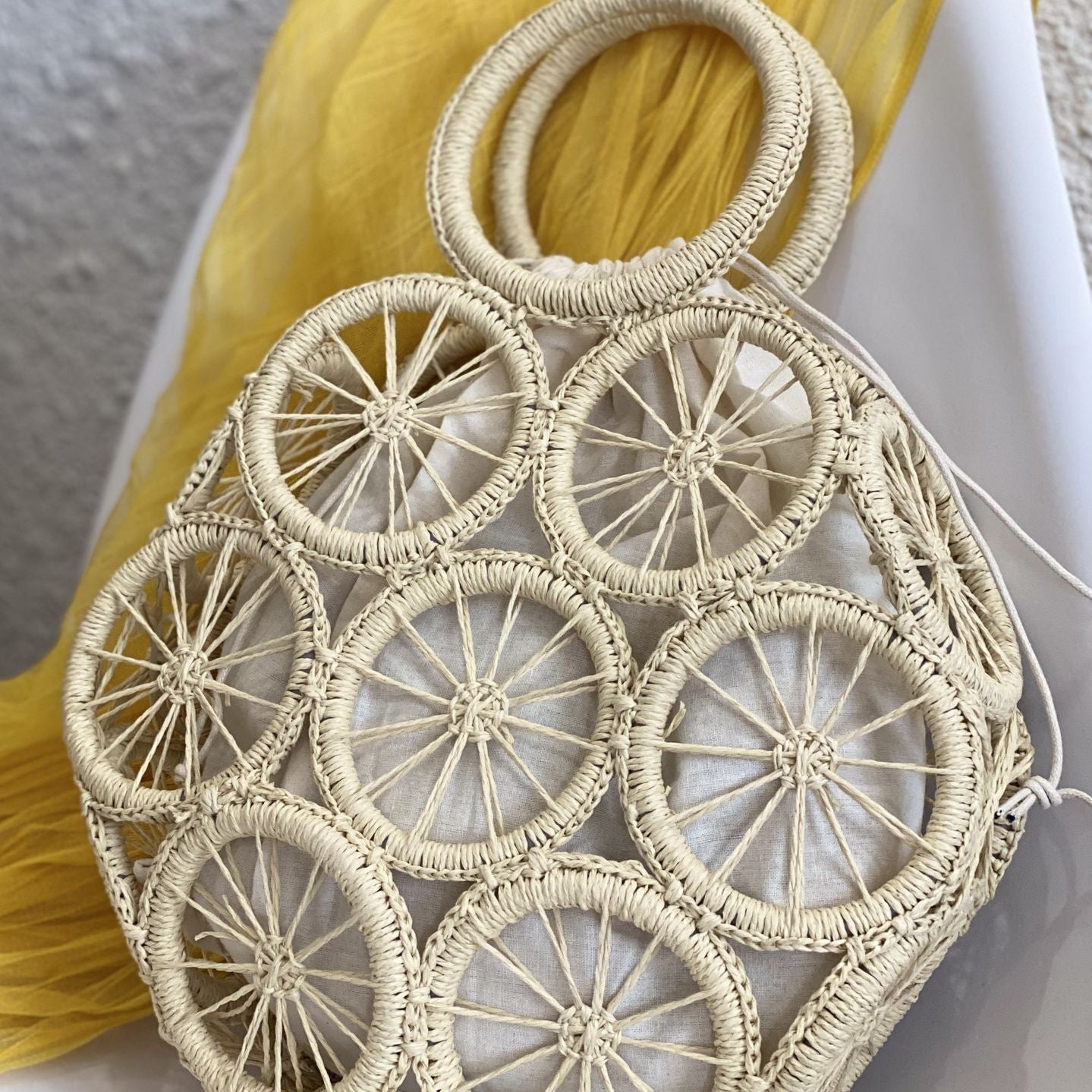 2024 Ring Handmade Shell Hollow Handheld Straw Woven Bag Women's Crossbody One Shoulder Woven Bag Beach Beach Beach Holiday Bag