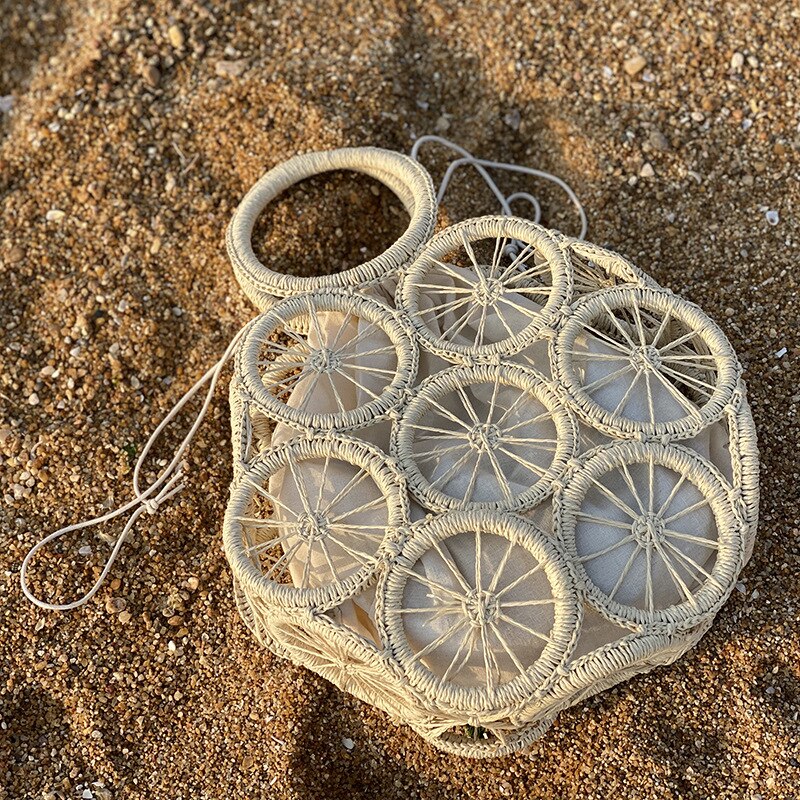 2024 Ring Handmade Shell Hollow Handheld Straw Woven Bag Women's Crossbody One Shoulder Woven Bag Beach Beach Beach Holiday Bag