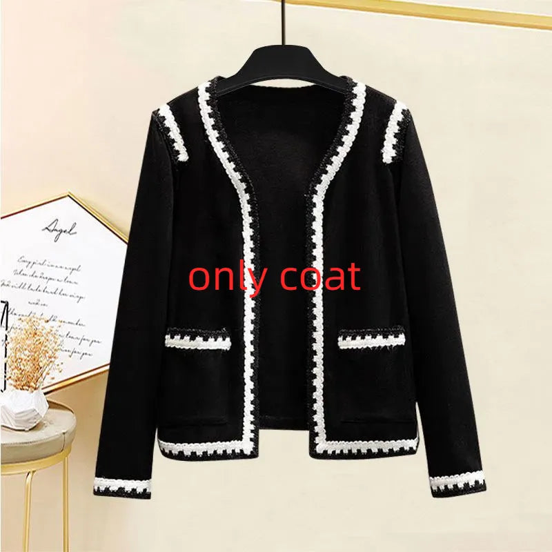 2024 Spring/Summer Korean Edition Skirt Women's New Fashion Versatile Style Top Coat Casual Slim Skirt Two Piece Set Black top