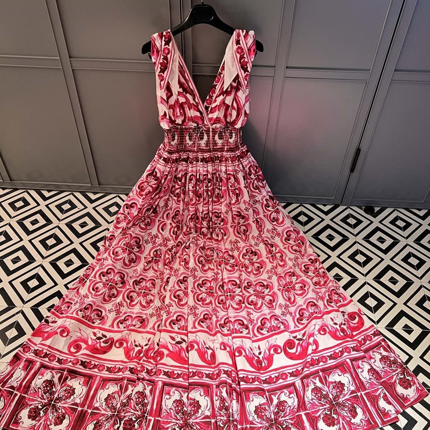 2024 Summer Cotton Print Deep V-Neck Sleeveless Strap A-line Waist Wrap Large Hem Long Dress woman maxi skirt