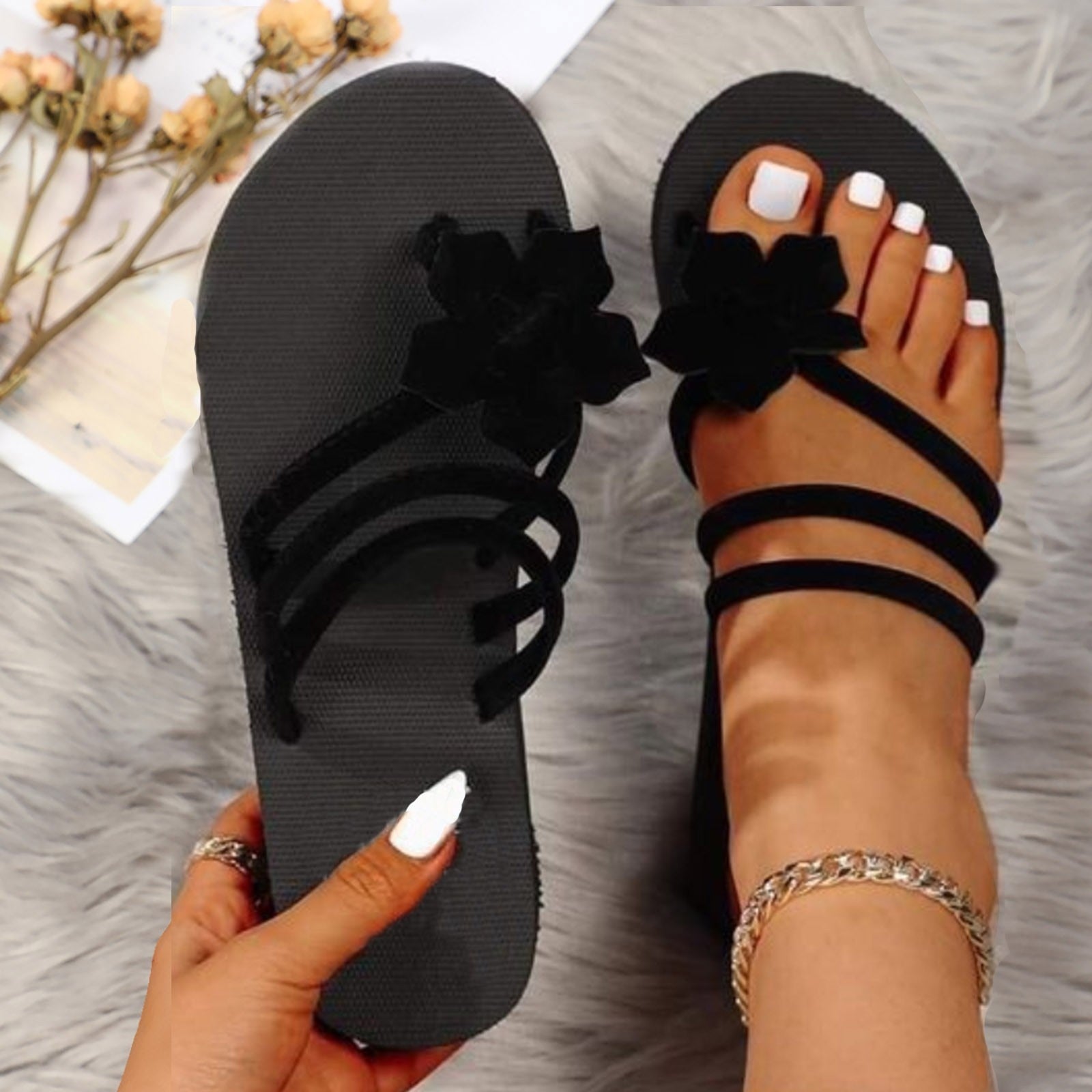 2024 Women Slippers Outdoor Light Weight Cool Shoes Ladies Flat Flip-flop Black Non-slip Basic Home Sandals Chaussures Femme