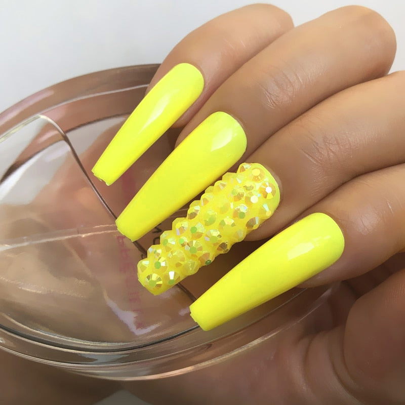 24 Pcs Pink False Nail Tips Women Wearable Fake Press on Nails With Pearl Diamond Full Cover Artificial Nails Custom Made HL3506