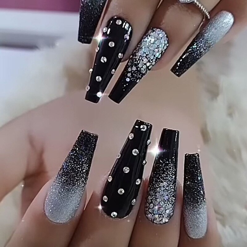 24Pcs Christmas Exclusive False Nails Wearable Long Xmas Style Fake Nails Elk Snowflake Design Full Cover Press on Nail tips 1652