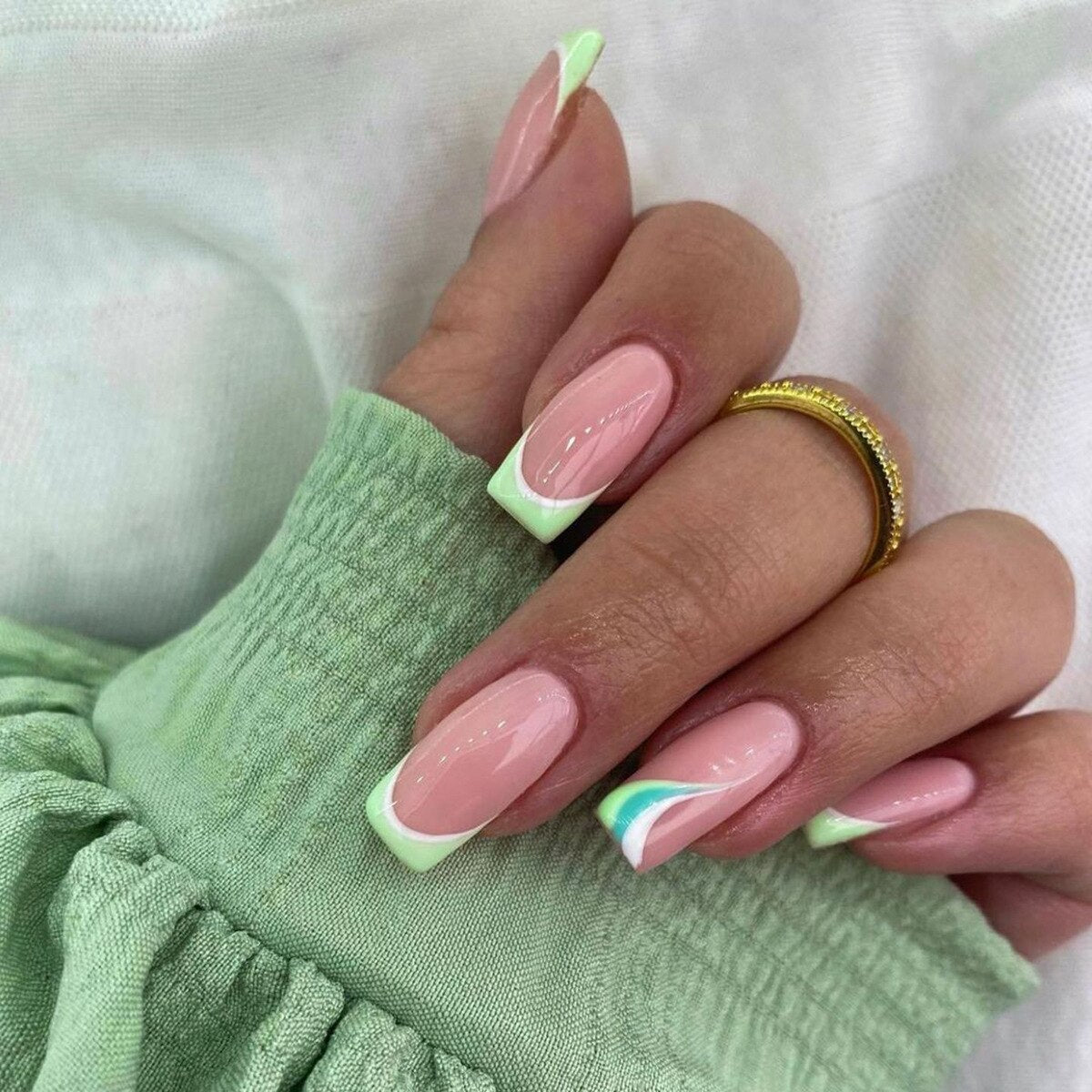 24Pcs Full Cover False Nails with Glue Long Square Coffin Fake Nails French Detachable Ballet Love Pattern Design Press on Nails 0566