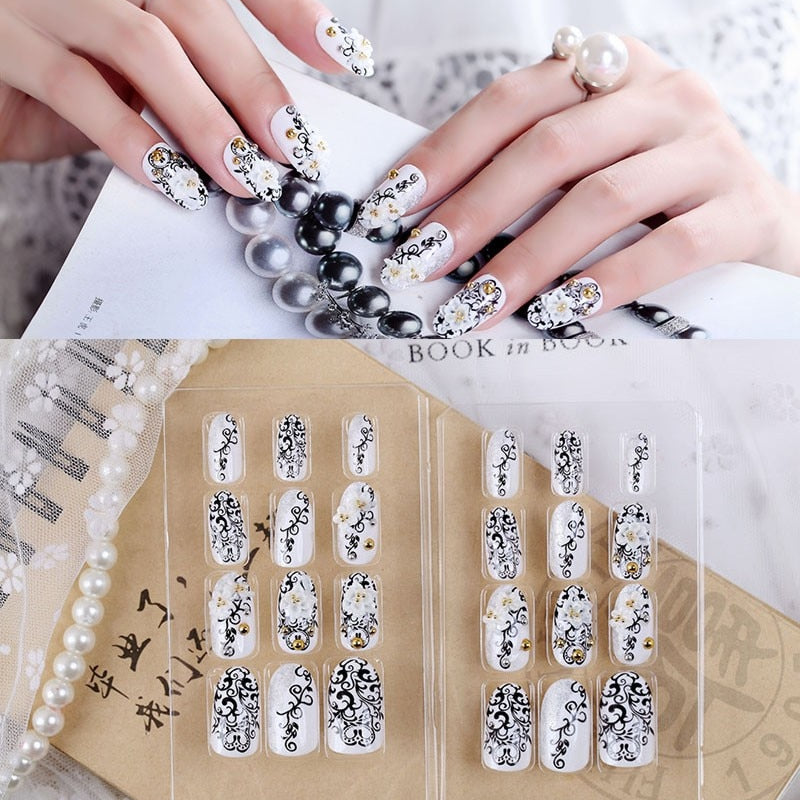 24Pcs/Set Fake Nails Press on Girls Finger Beauty False Nail Art Tips Bright Shining 3D Diamond Full Cover French Nail Art Tips AL31