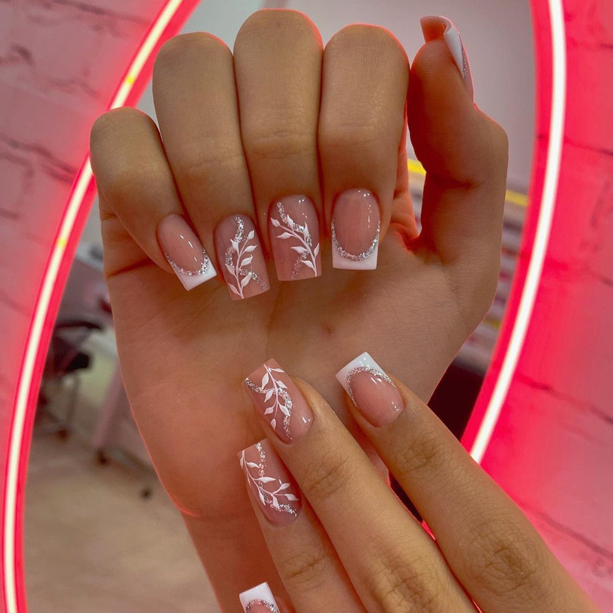 24Pcs Square Head False Nails 2024 New Full Cover Nail Tips Detachable Short Fake Nails Press on Nails Manicure Tools 09