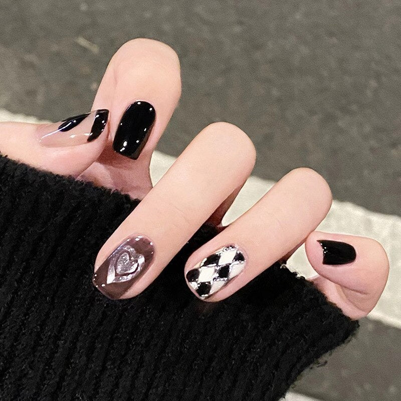 24Pcs Square Head False Nails 2024 New Full Cover Nail Tips Detachable Short Fake Nails Press on Nails Manicure Tools H05