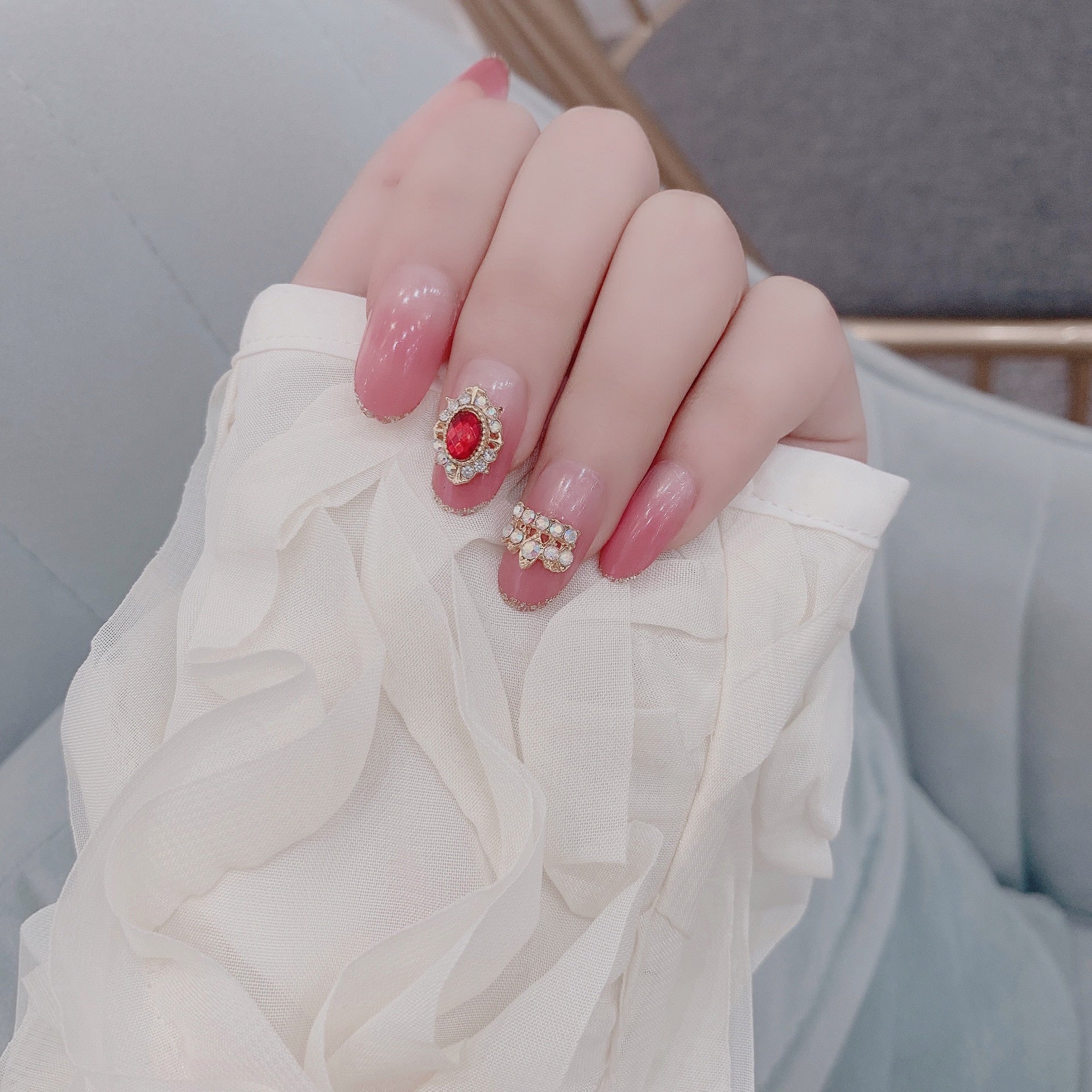 24Pcs Wearable Fake Nails Pink Gradient Glitter Butterfly Rhinestones Full Cover Acrylic Nail Tips With Press Glue Detachable LT-54