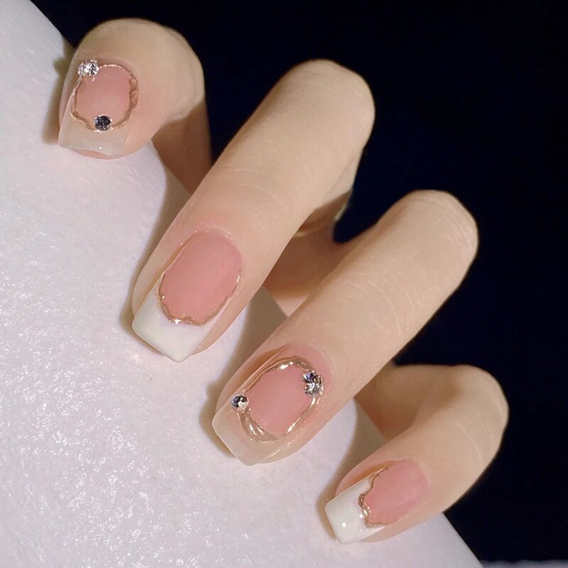 24Pcs Wearable False Nails with Glue Glitter Heart-shaped Rhinestone Design Full Cover Nail Tips Acrylic Fake Nails Press on BY32