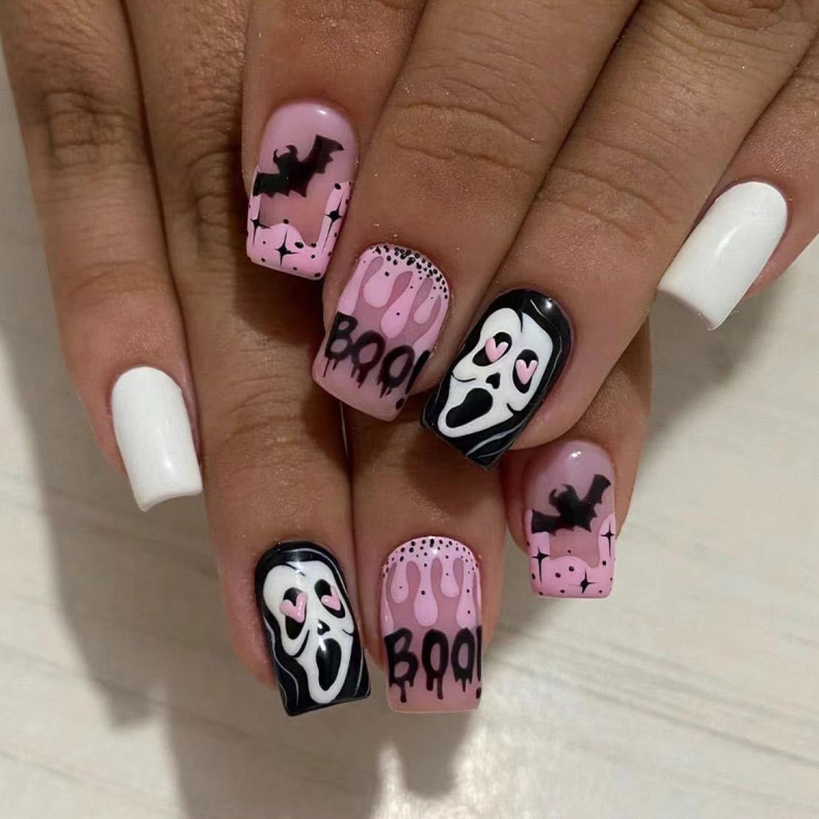 24pcs Sweet Cool Pink Black False Nails Halloween Skull Batch Pattern Design Press On Nail Patch Wearable Artificial Nail Tips AMAIO