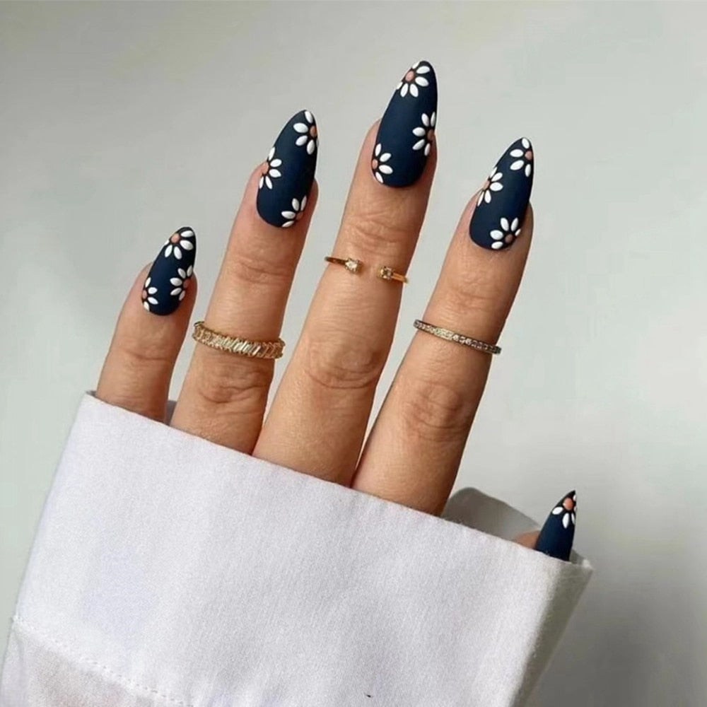 24pcs/set Long Stiletto Fake Nails Punk Snake Pattern Black White Matte False Nails Artificial Full Nail Tips Manicure Tools B-4