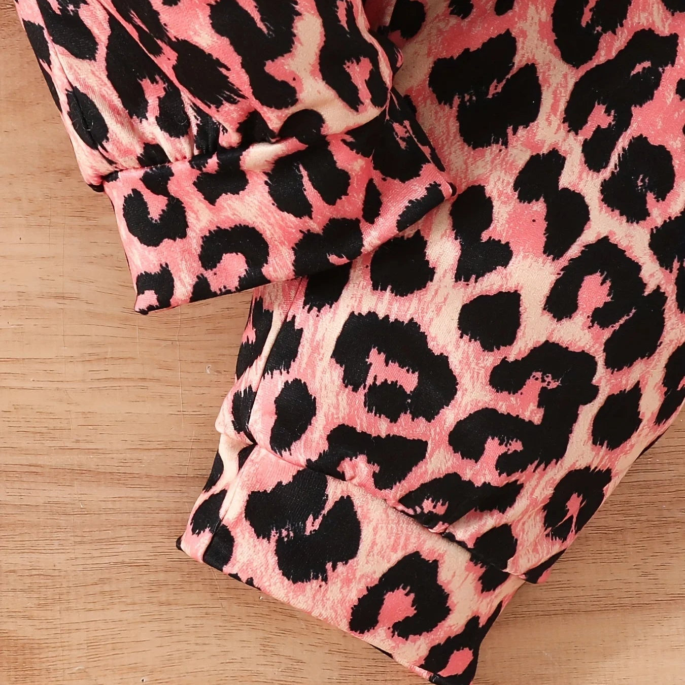 3 months to 3 years old baby girls casual leopard print fashion clothing letter print hoodie pant suit autumn and winter