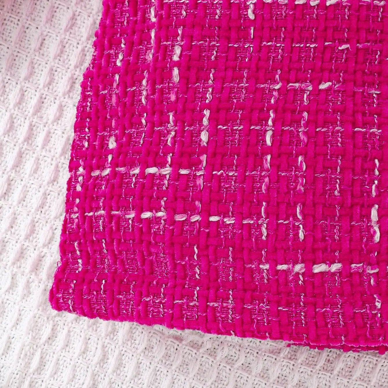 3-piece Autumn/Winter Baby Girl Cute and Sweet Western-Style White Long-Sleeved Rose Red Vest and Skirt Warm Comfort Suit