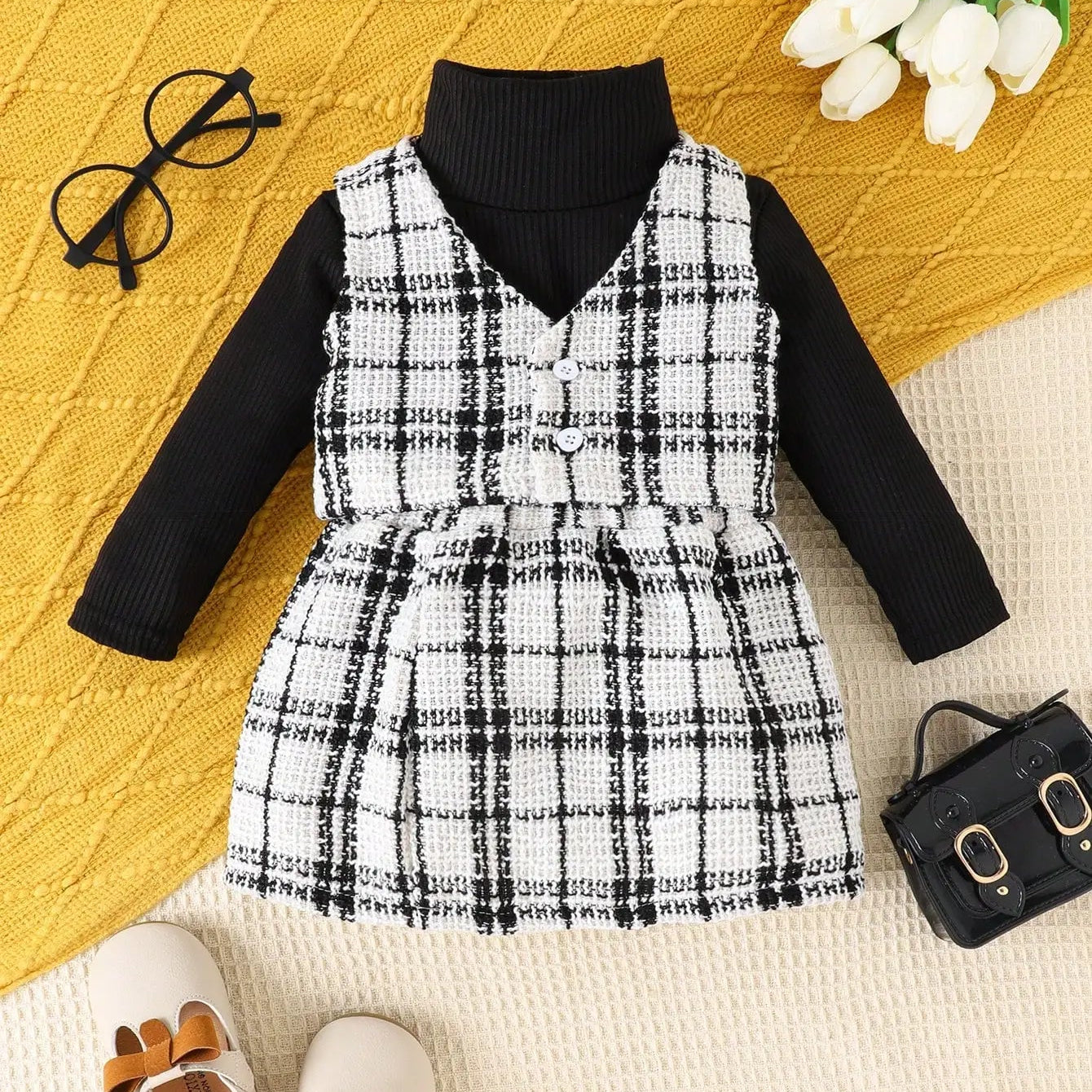 3-piece Autumn/Winter Baby Girl Cute and Sweet Western-Style White Long-Sleeved Rose Red Vest and Skirt Warm Comfort Suit Black and white