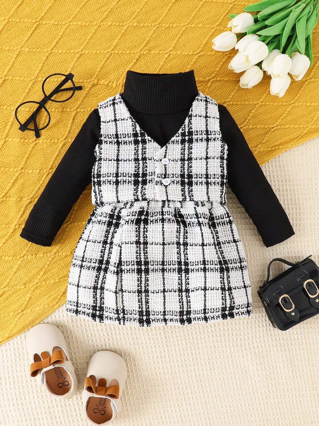 3-piece Autumn/Winter Baby Girl Cute and Sweet Western-Style White Long-Sleeved Rose Red Vest and Skirt Warm Comfort Suit Black and white