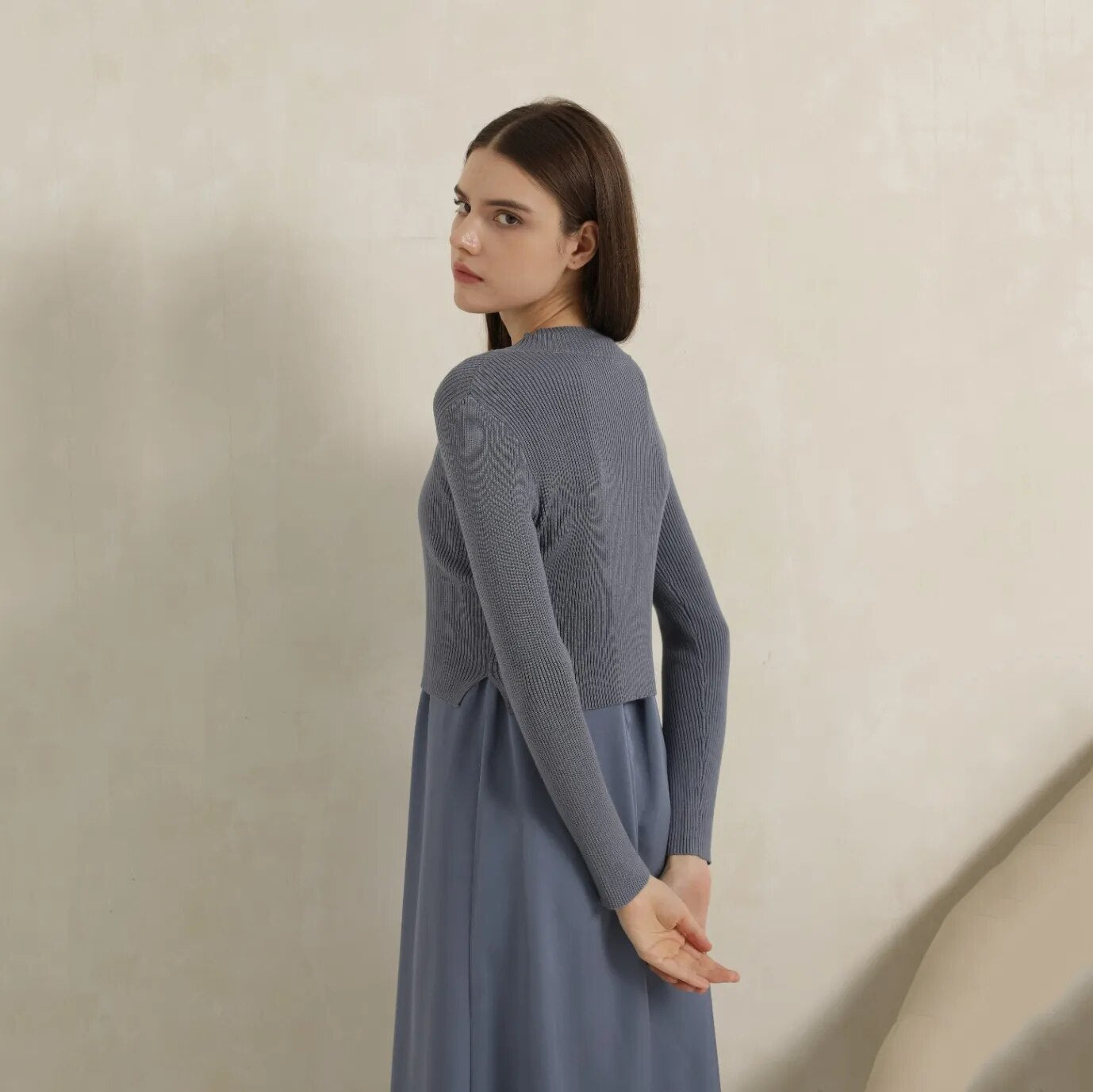 AP V Neck Women Sweater Top 2024 Fall Lady Clothes Black and Quiet Blue Elegance Fitted Style, #2000 AMAIO