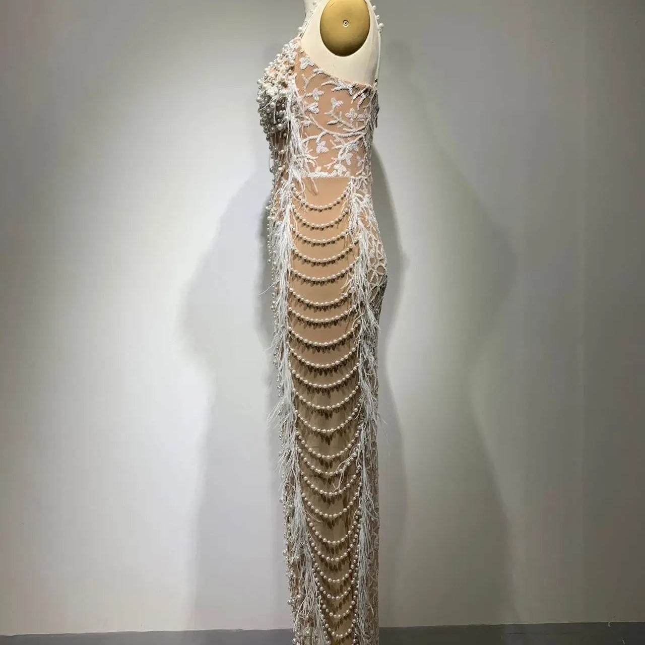 Luxury women summer white feather embroidered beaded suspender tight fitting dress, luxurious party and dinner dress