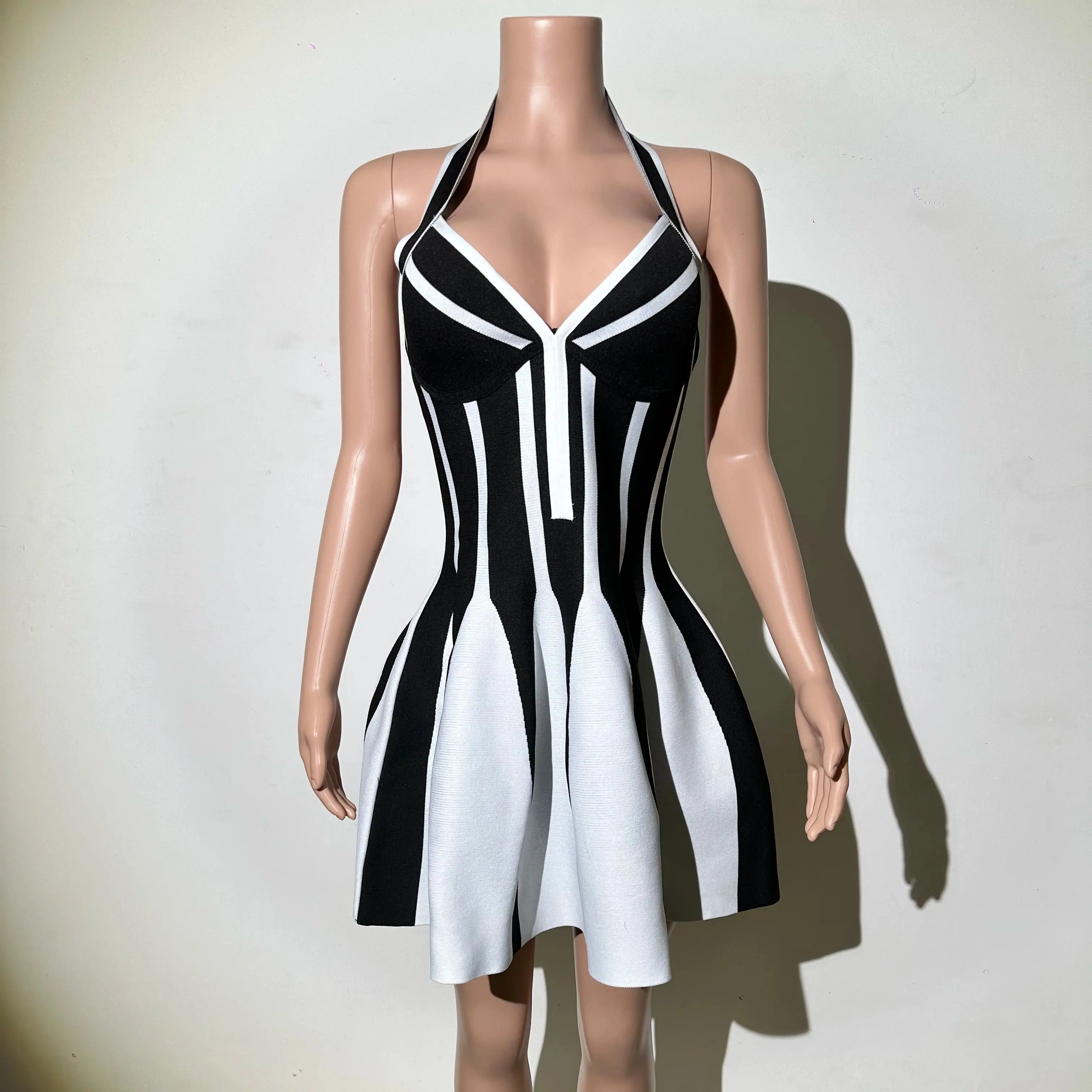 High quality bandage dress elegant and sexy black and white contrasting stripes backless hanging neck dinner dress black